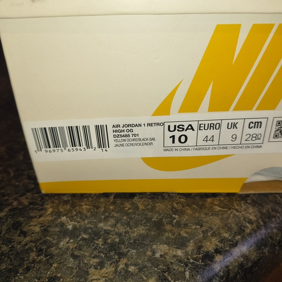 Air Jordan Retro 1 High OG Mens 10 - Picture 5 of 5